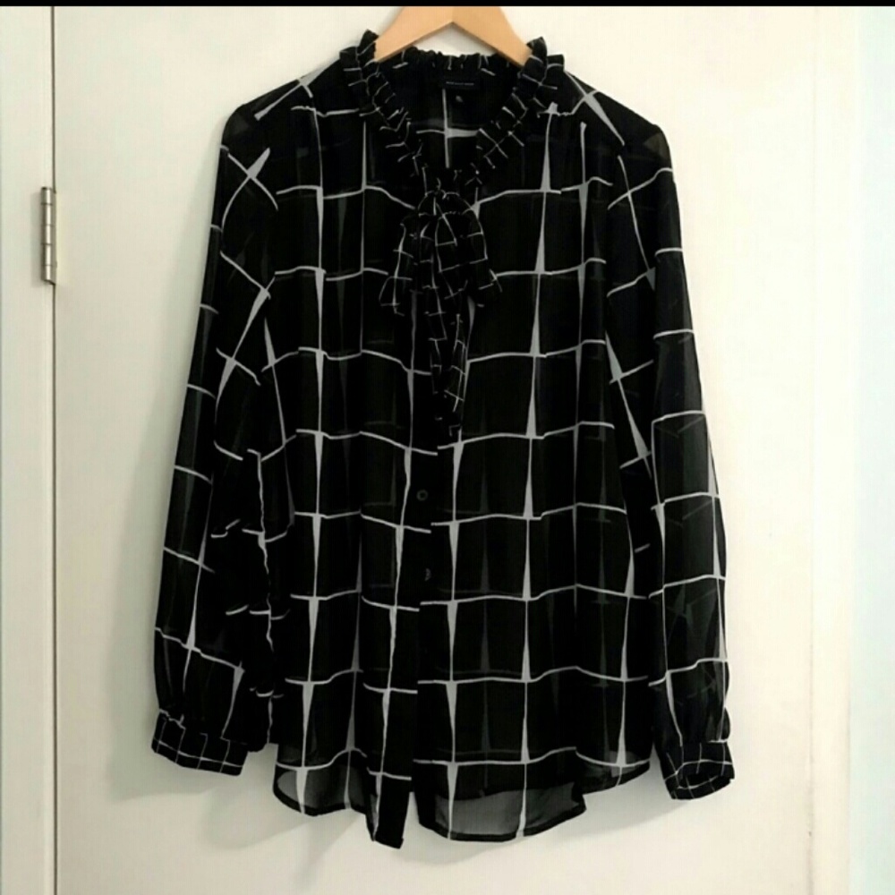 Who What Wear Beautiful Black White Blouse